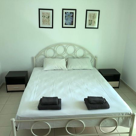 Irida Apartments Nea Skioni Phòng bức ảnh