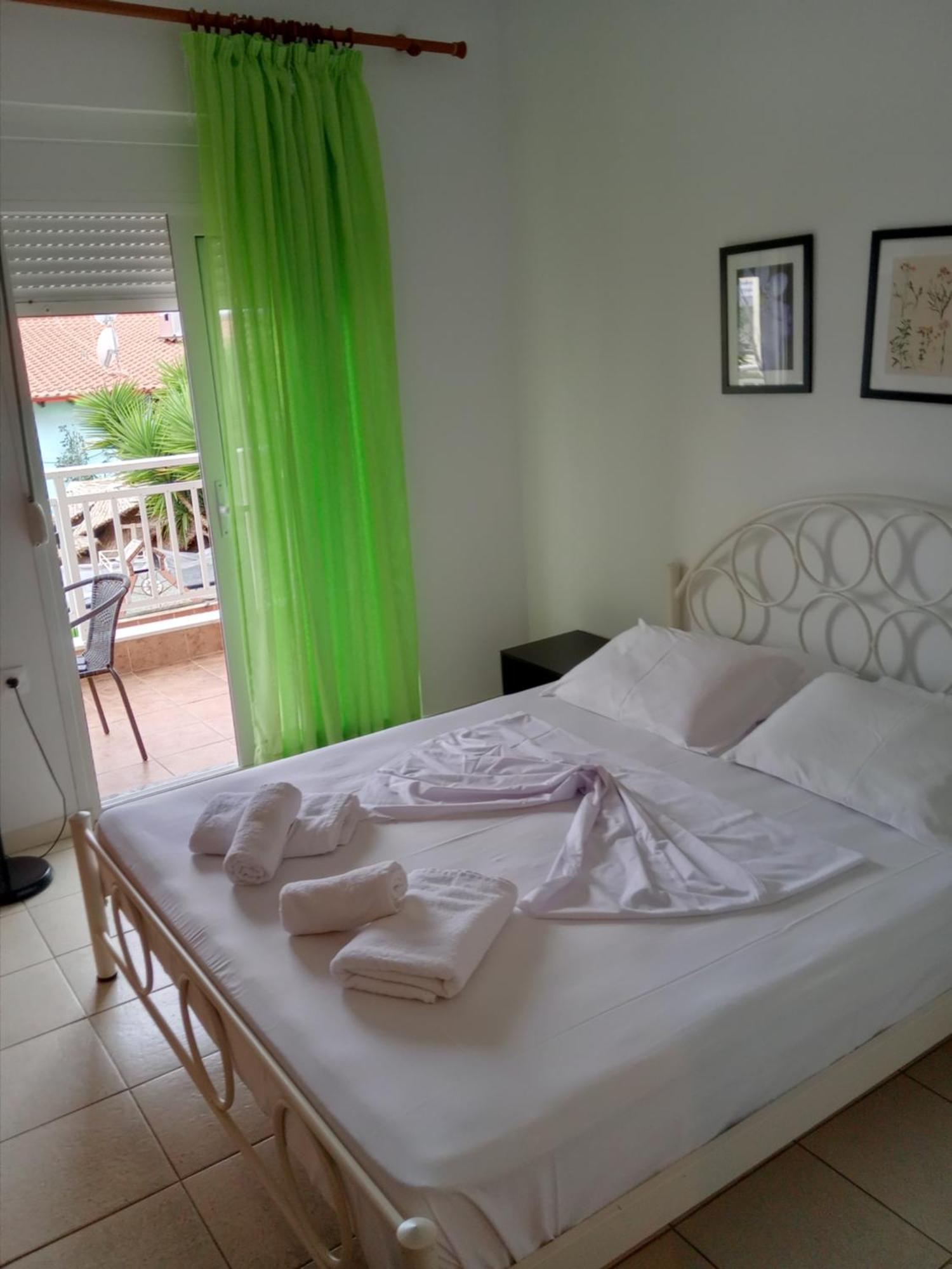 Irida Apartments Nea Skioni Ngoại thất bức ảnh