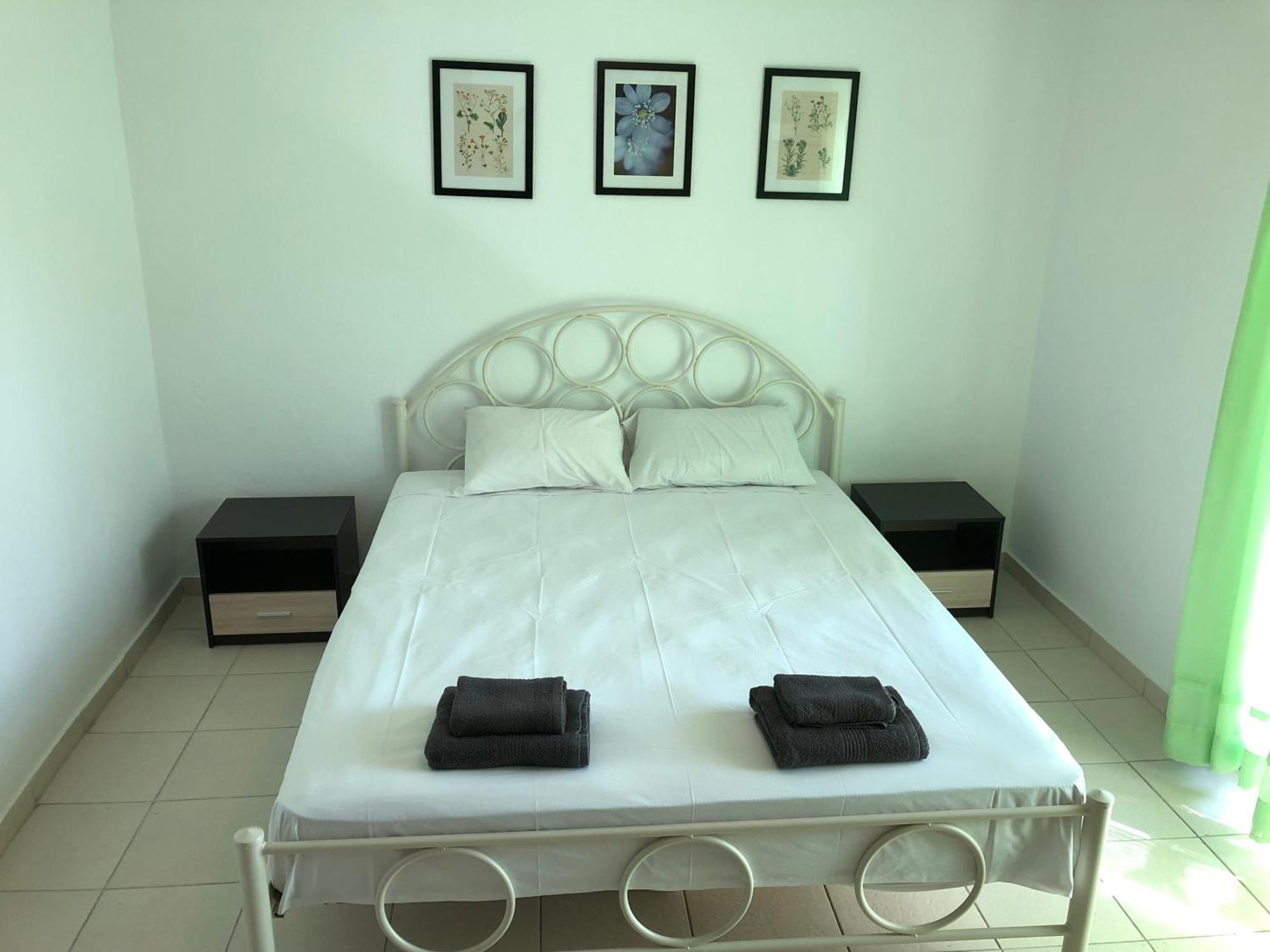Irida Apartments Nea Skioni Phòng bức ảnh